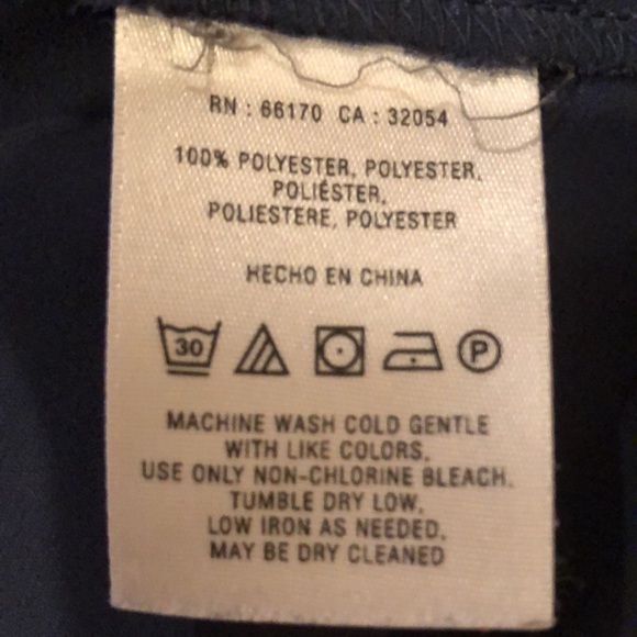 🦋 Meadow Rue Navy scallop front trim button down sleeveless top - Picture 5 of 6